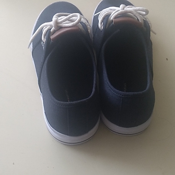 Shoes - Picture 3 of 6